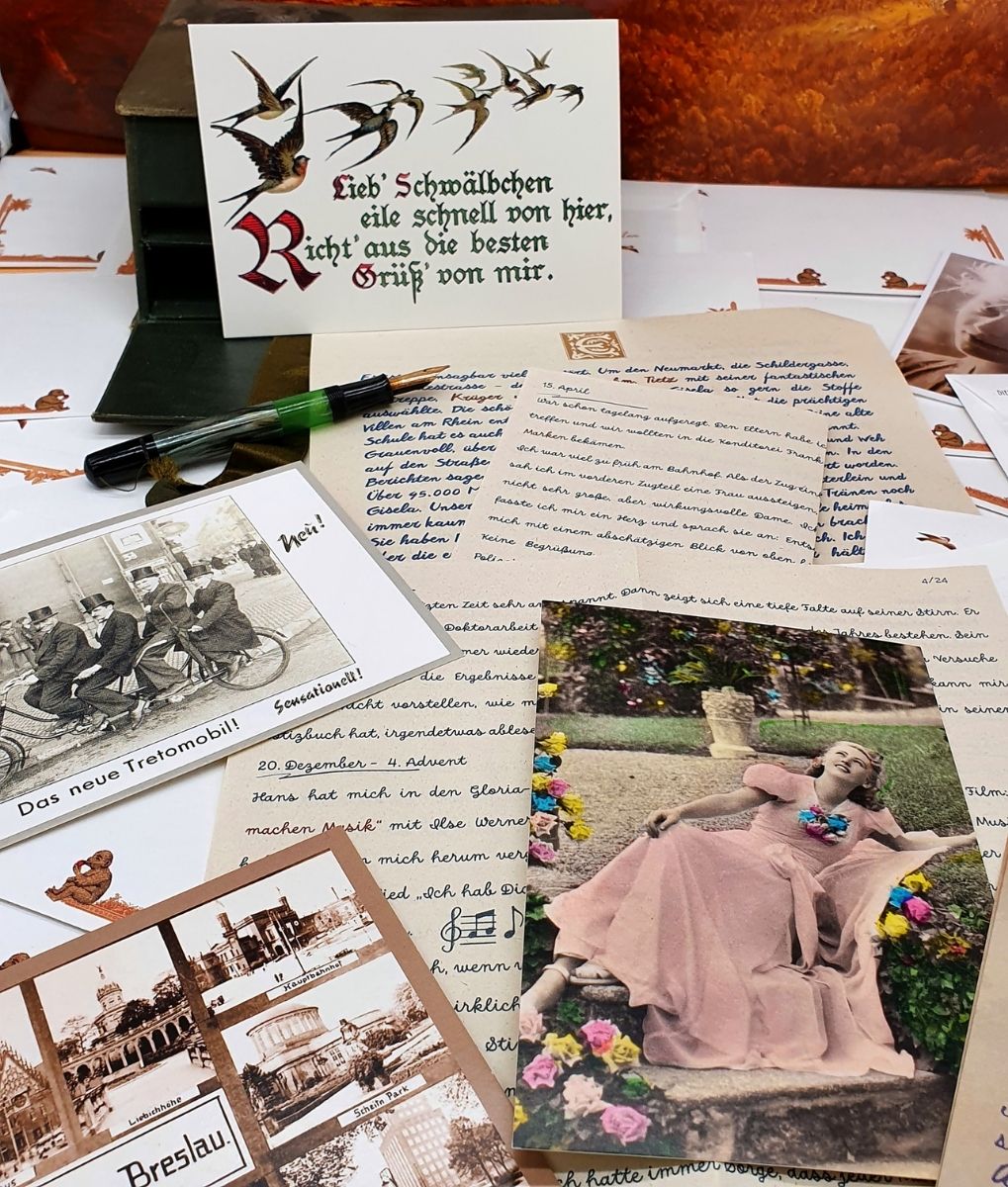 Galerie-der-verschwundenen-Geschichte_Postkarten